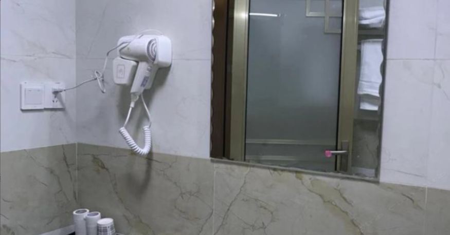 豪华大床房