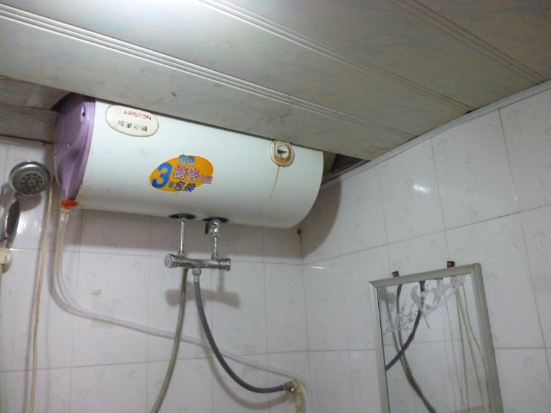 hotelPic