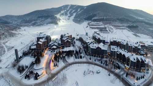  吉林-万科松花湖滑雪场火车4日游>两晚宿789公寓 一晚沈阳凯莱酒店