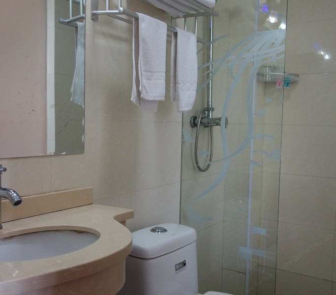 hotelPic
