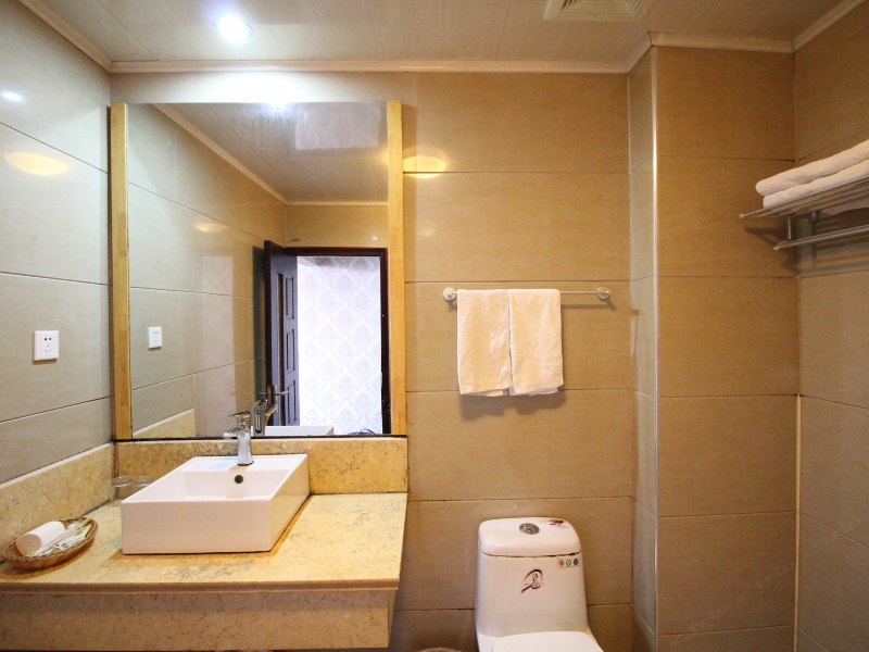 hotelPic