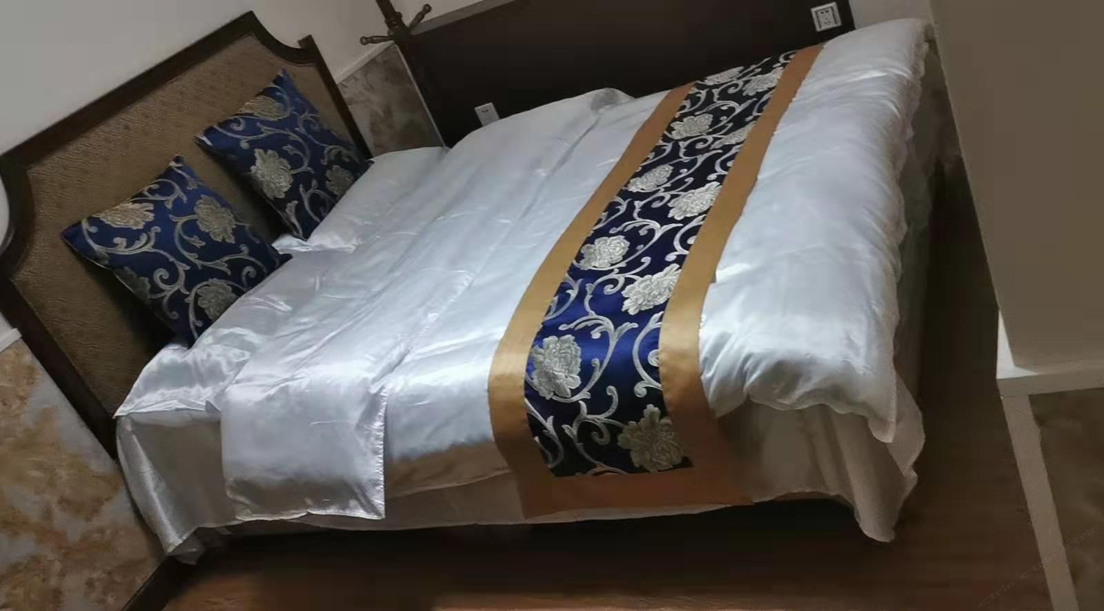 商务大床房
