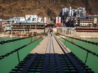 云南香格里拉自由行還是跟團(tuán)好_去云南香格里拉旅游要多少錢(qián)_去云南香格里拉旅游多少錢(qián)