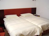 hotelPic