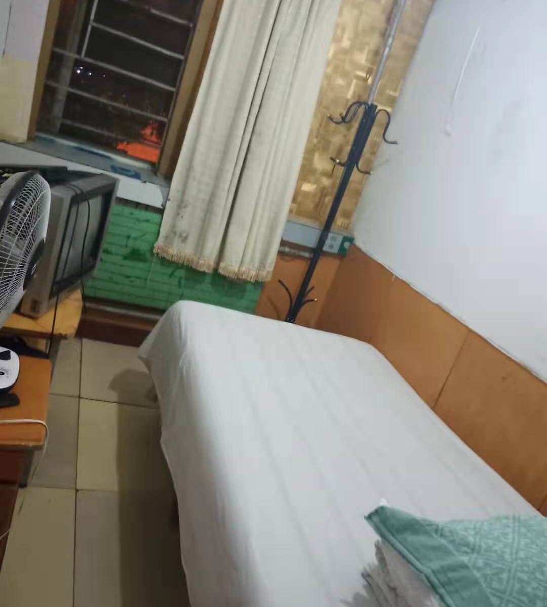 单人间(公共卫浴)