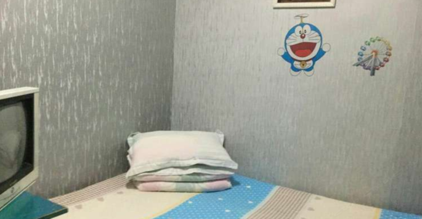 经济房(无窗)(公共卫生间)(无法洗浴)