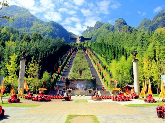 团体定制 宜昌-神农坛-官门山-天生桥-三峡大瀑布双动4日游(当地游)