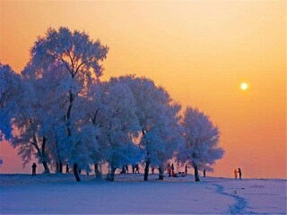 東北長(zhǎng)白山旅游多少錢一個(gè)人_東北長(zhǎng)白山旅行團(tuán)自由行_現(xiàn)在去東北長(zhǎng)白山旅游多少錢