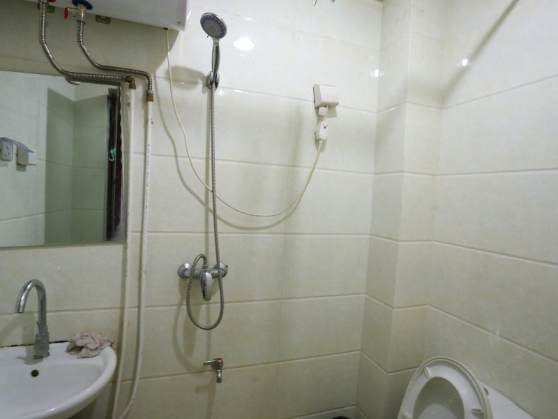 hotelPic