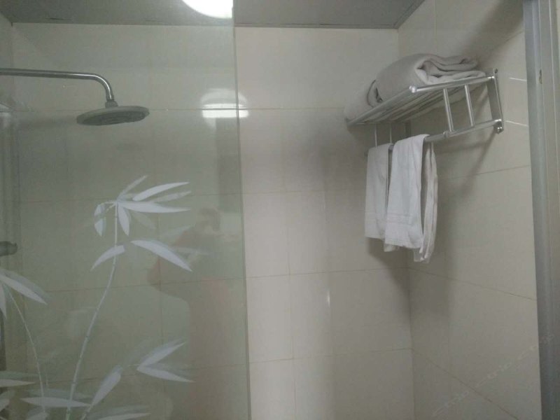 hotelPic