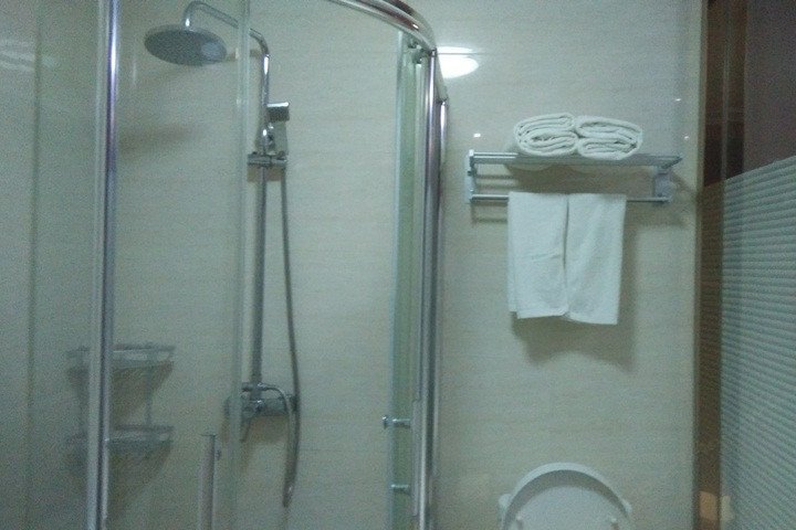 hotelPic