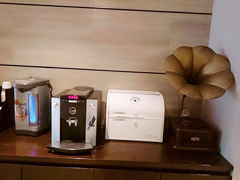 hotelPic