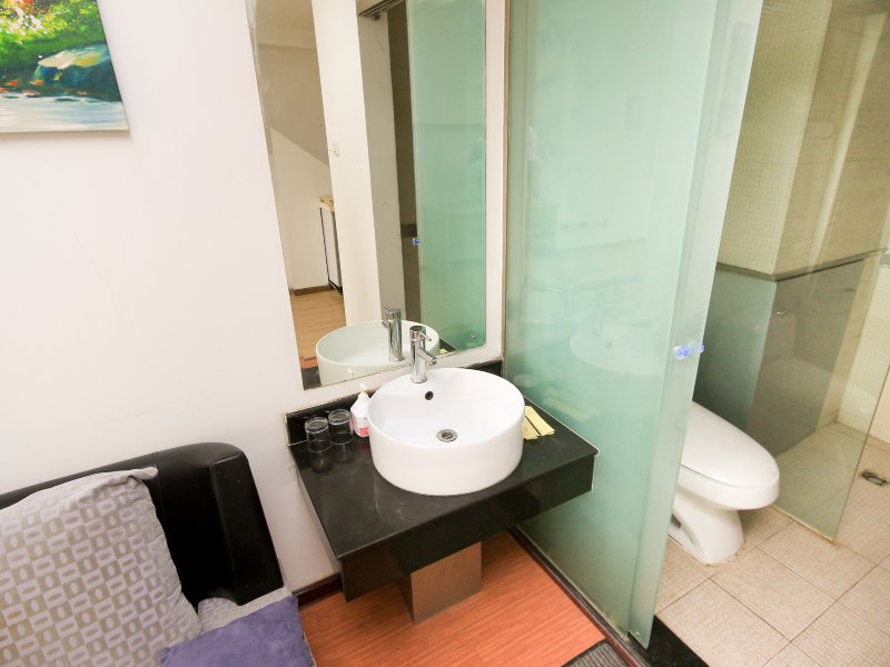 hotelPic