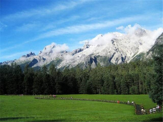 云南香格里拉旅游要多少錢跟團(tuán)_東莞到云南香格里拉游_2021去云南香格里拉跟團(tuán)多少錢