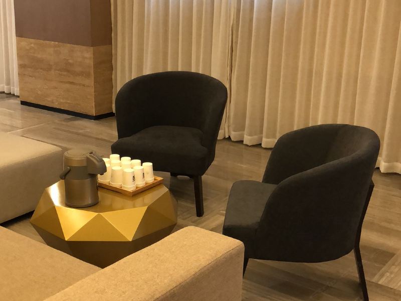 hotelPic