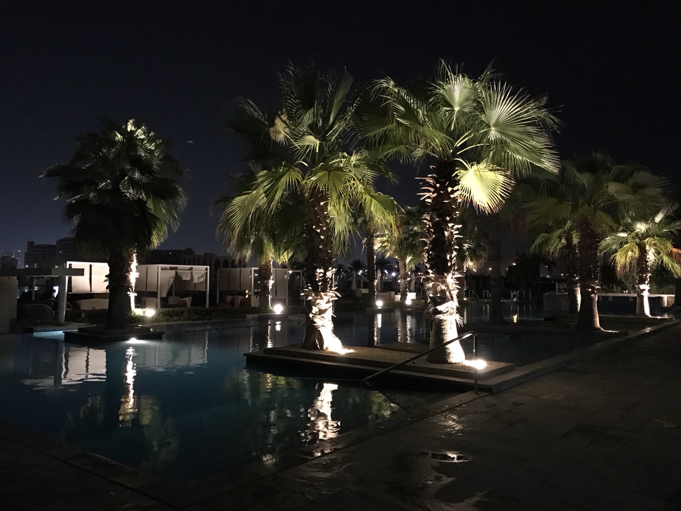 迪拜-沙迦-阿布扎比4晚6日游 EK早航班\/伊朗小