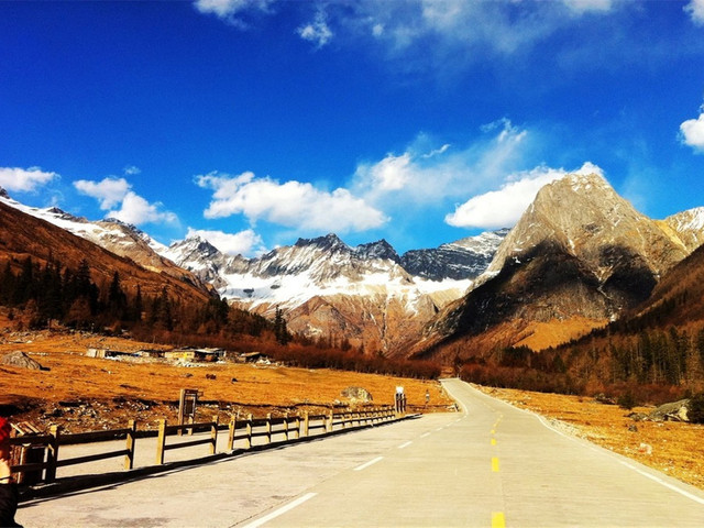 川西春季户外踏青,就选四姑娘山(必备攻略)