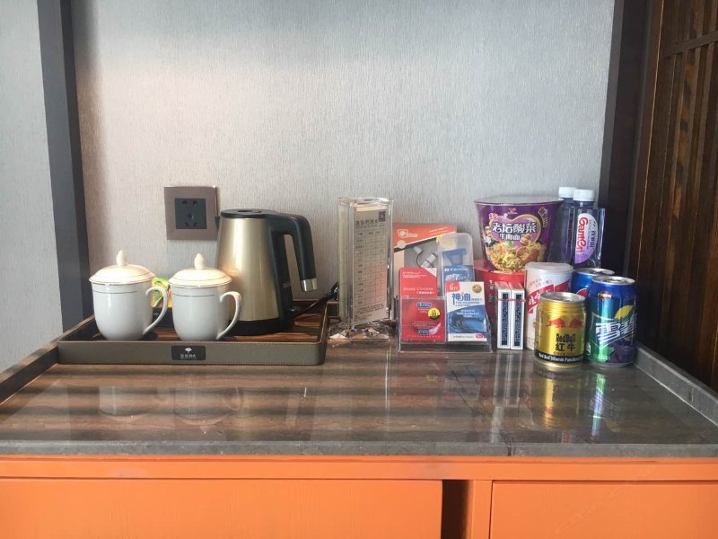 hotelPic