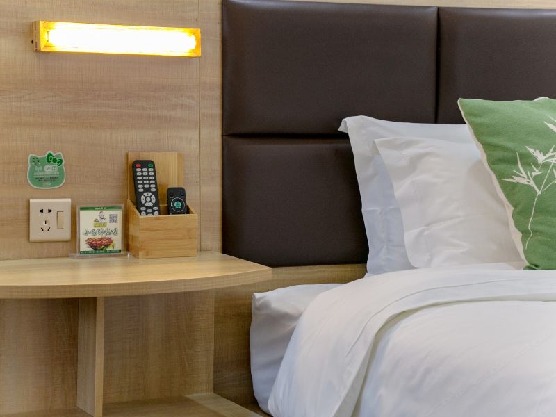 hotelPic