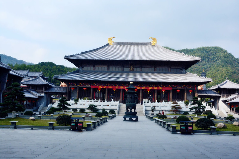 清新自然的雪窦山,典雅静心雪窦寺