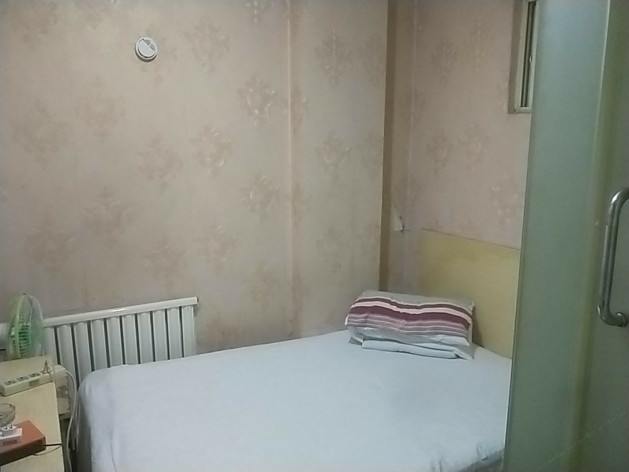 舒适大床房