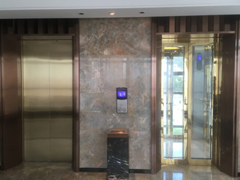 hotelPic