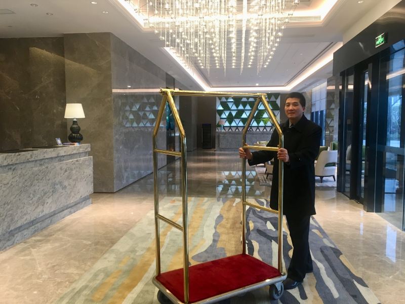 hotelPic
