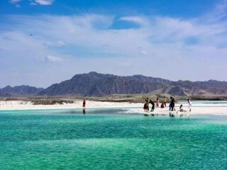 蘭州青海湖旅游報(bào)團(tuán)價(jià)格_蘭州青海湖自由行旅游團(tuán)_蘭州青海湖旅游要多少錢(qián)2021