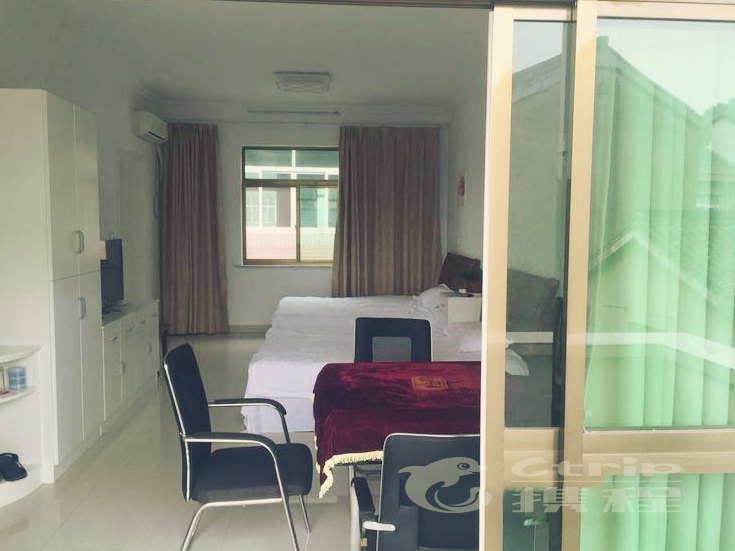 hotelPic