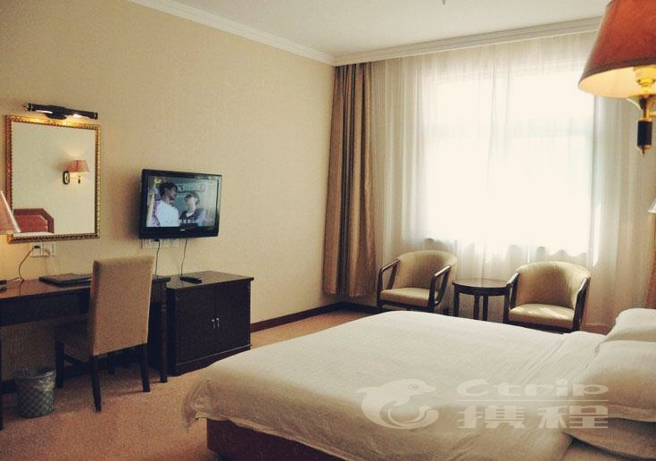 hotelPic