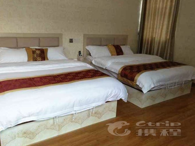 hotelPic