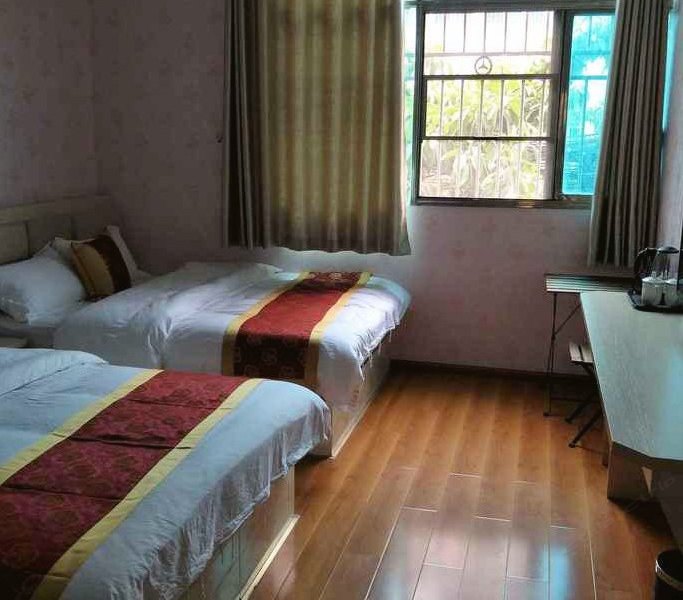 hotelPic