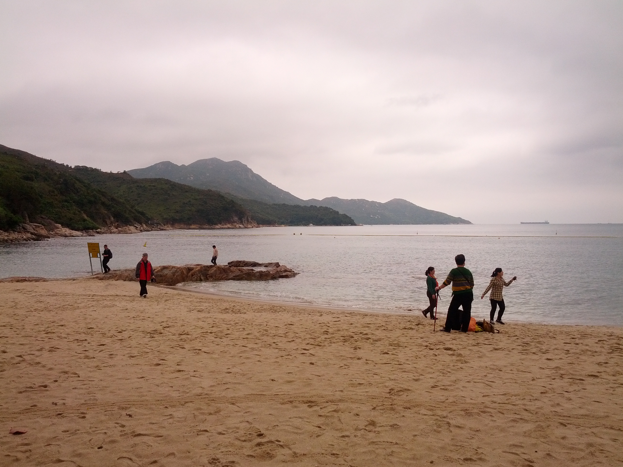 想去香港澳门玩几天,就吃些小吃,换多钱够用,香