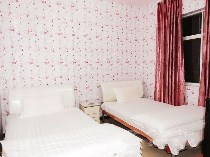 hotelPic