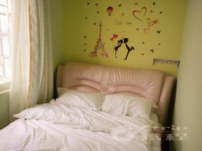 hotelPic