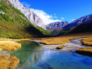 四川稻城亞丁游花多少錢_四川稻城亞丁旅游價(jià)格多少跟團(tuán)_去四川稻城亞丁旅游多少錢