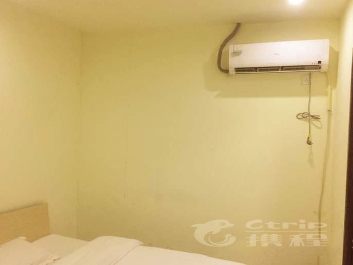 hotelPic