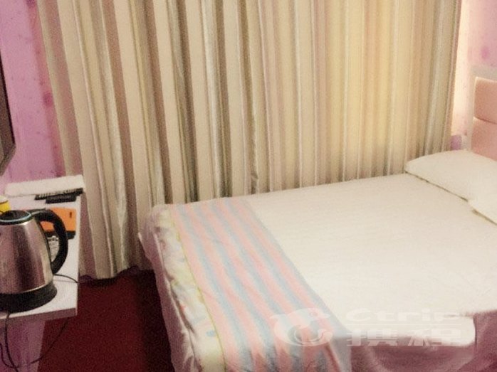 hotelPic