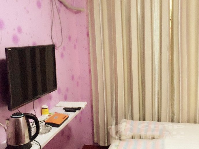 hotelPic