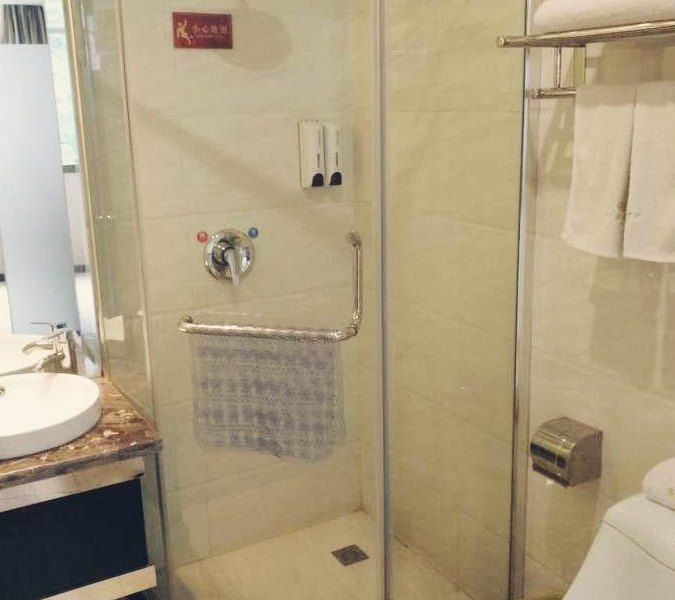 hotelPic