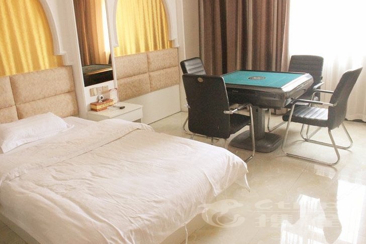 hotelPic