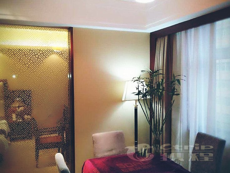 hotelPic