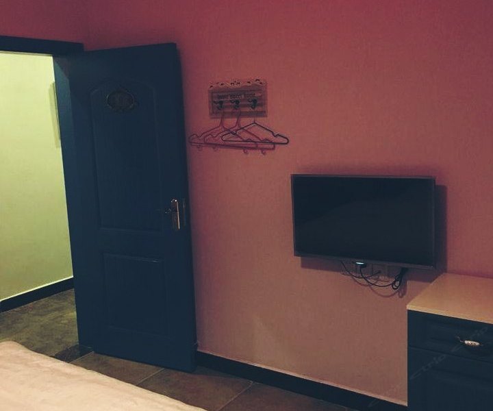hotelPic