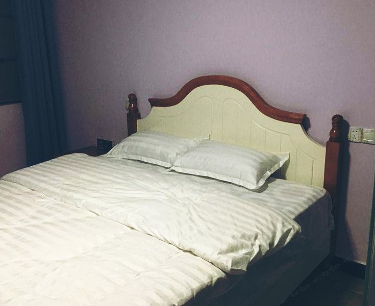 hotelPic