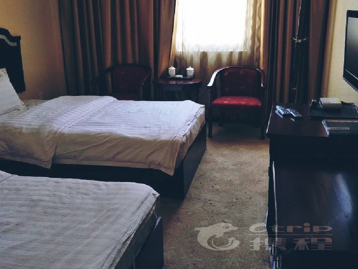 hotelPic