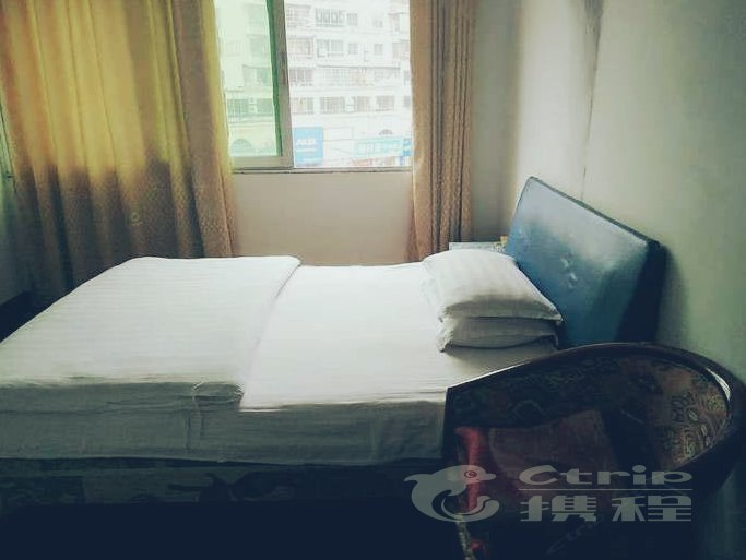 hotelPic