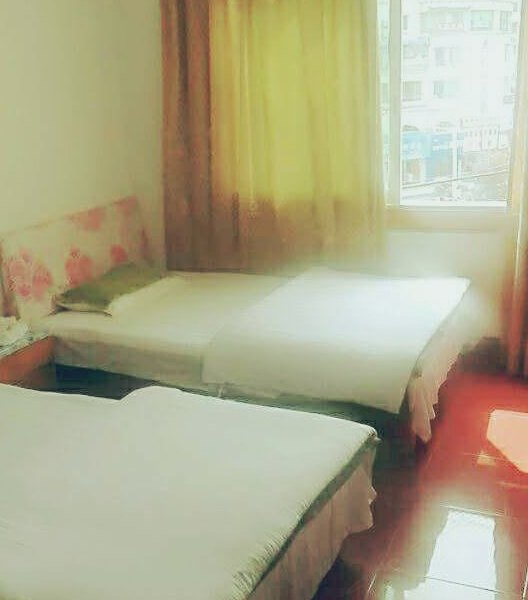 hotelPic