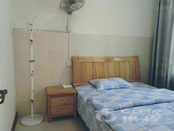 hotelPic