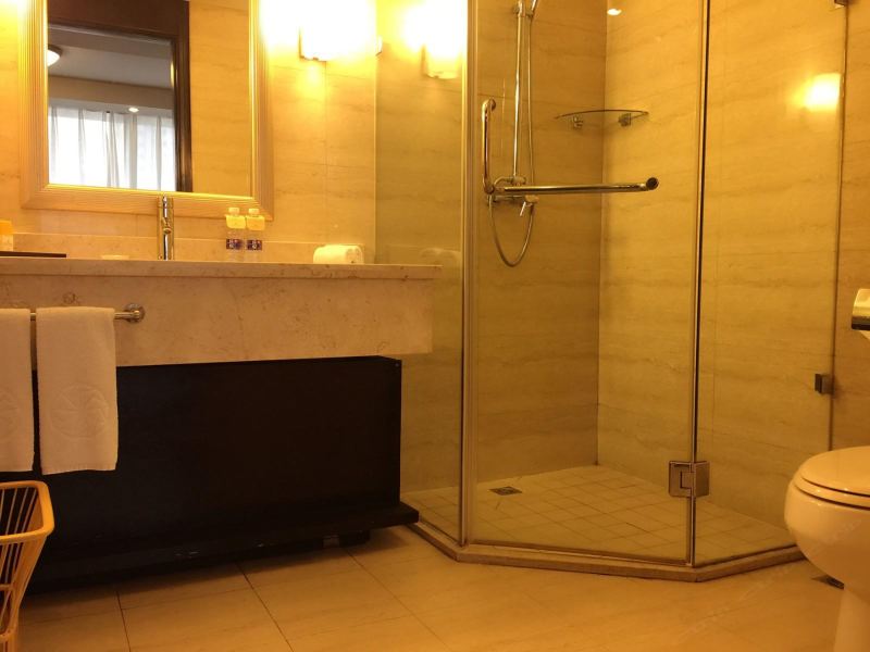 hotelPic