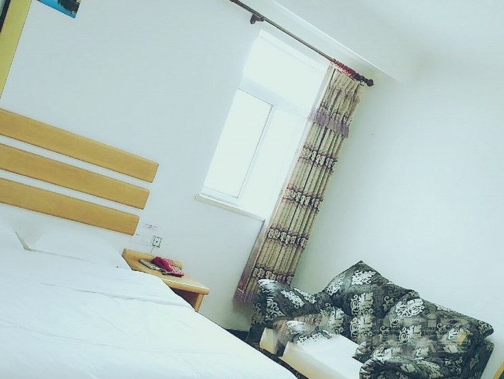 hotelPic